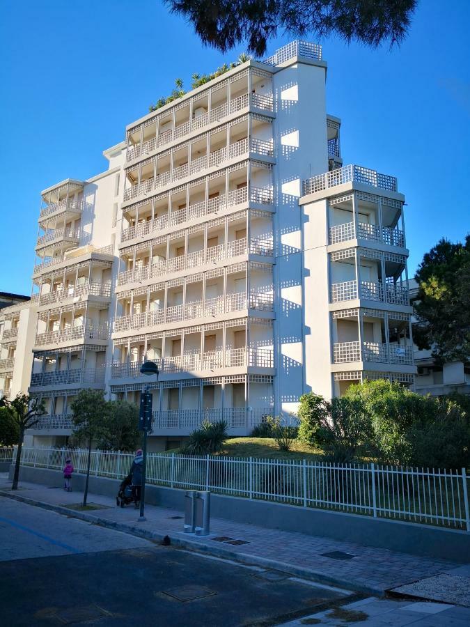 Lungomare Sabbiadoro Villa Lignano Sabbiadoro Exterior photo